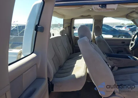 2005 Chevrolet Silverado 1500 Ls из США, поврежденный, VIN 2GCEC19V451180399